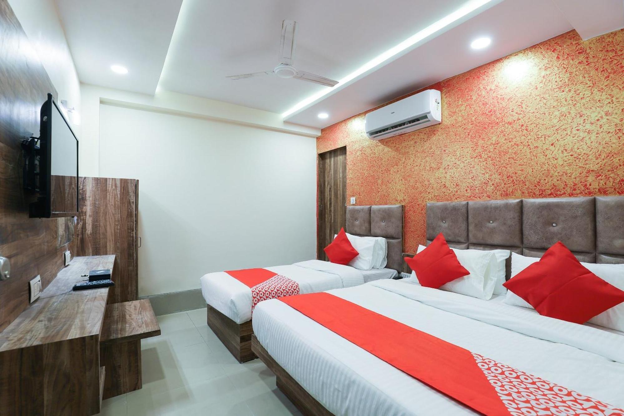 Hotel O Dream Stay Sarkhej Экстерьер фото
