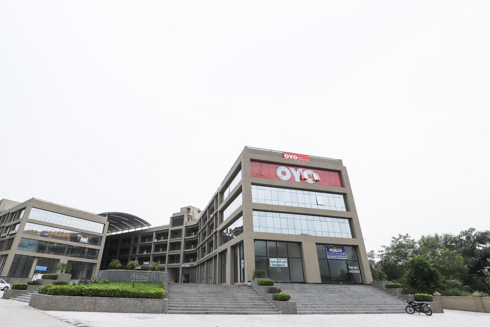 Hotel O Dream Stay Sarkhej Экстерьер фото
