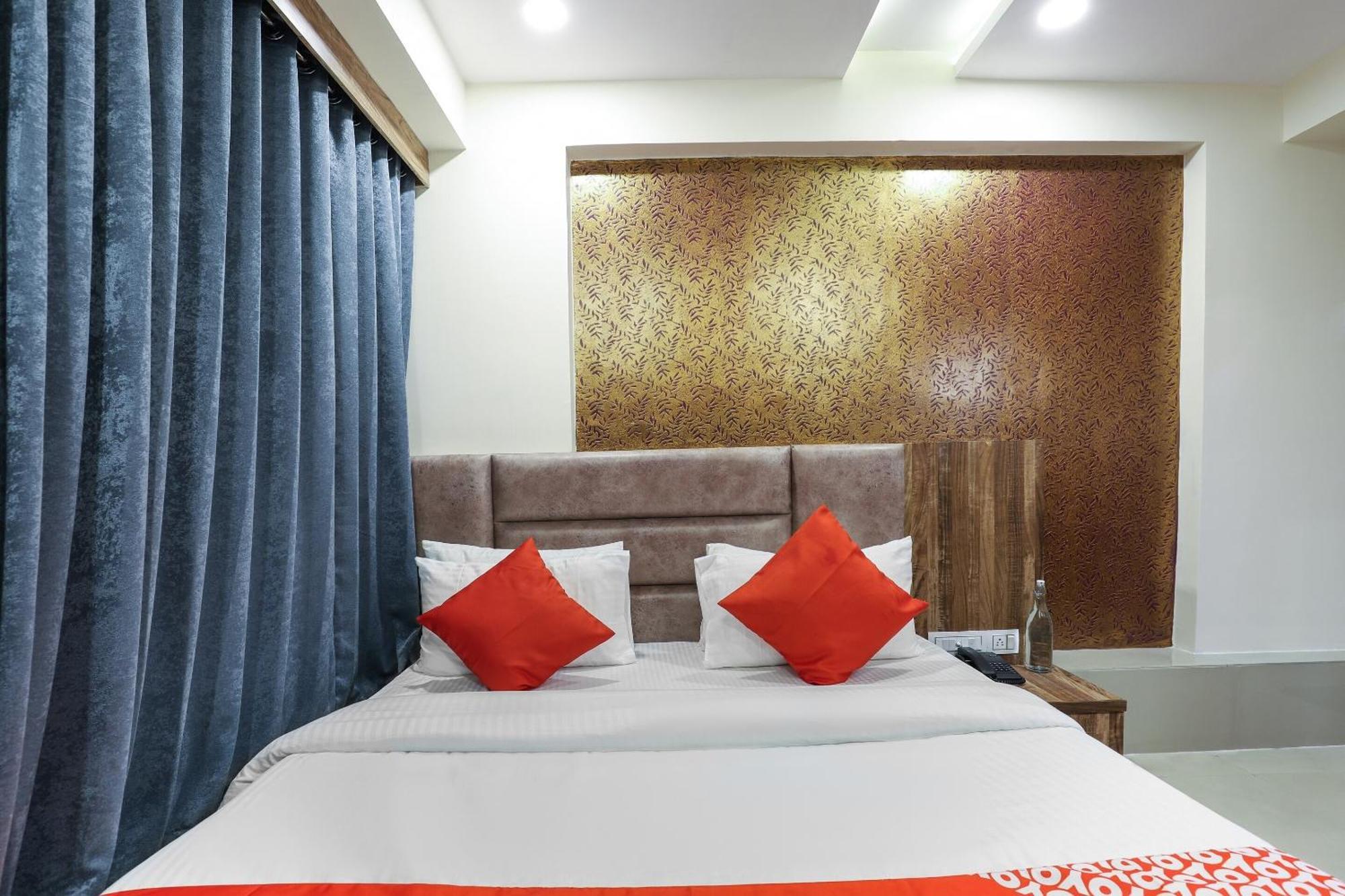 Hotel O Dream Stay Sarkhej Экстерьер фото