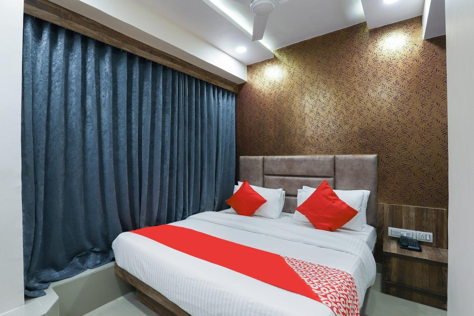 Hotel O Dream Stay Sarkhej Экстерьер фото
