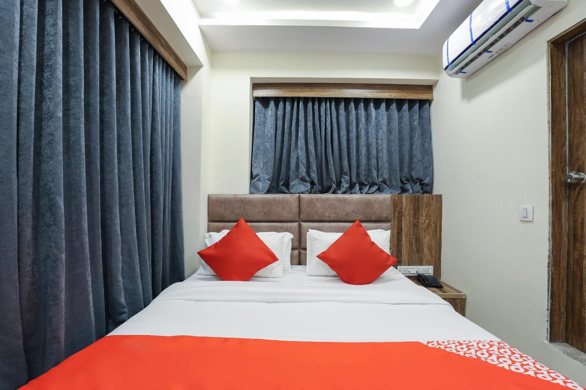 Hotel O Dream Stay Sarkhej Экстерьер фото